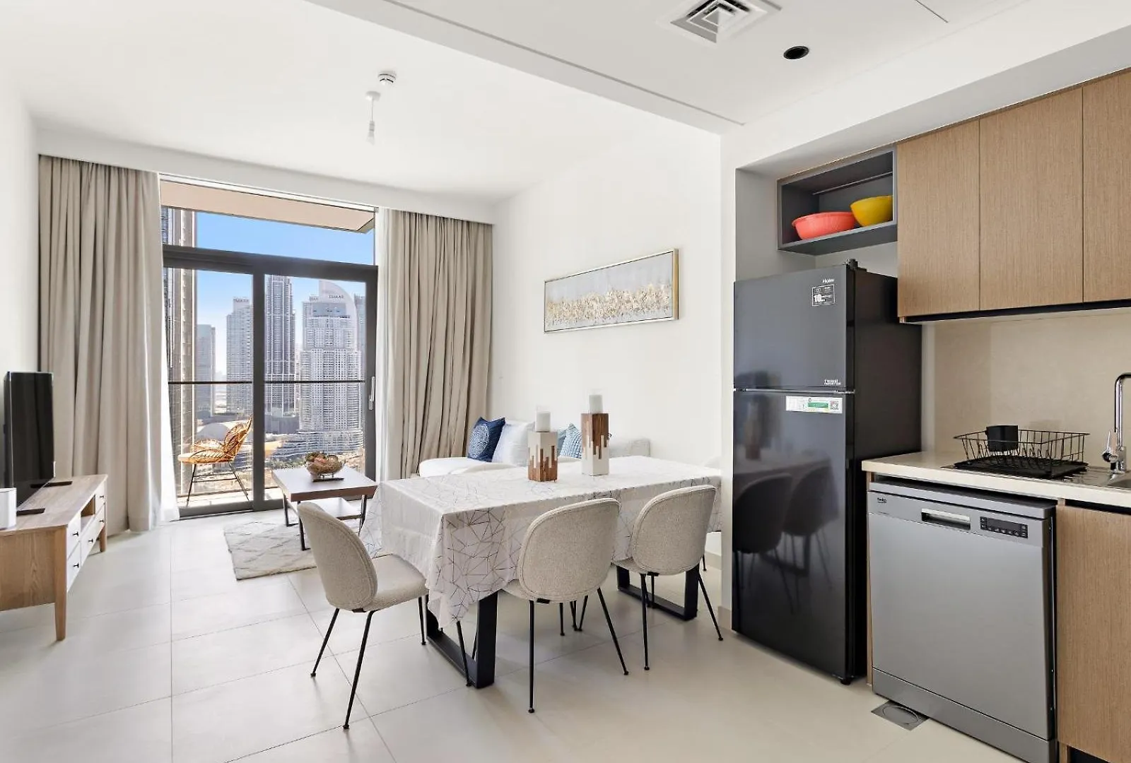 Stunning 1-Bedroom With Burj Khalifa And Fountain Views Dubai Apartment