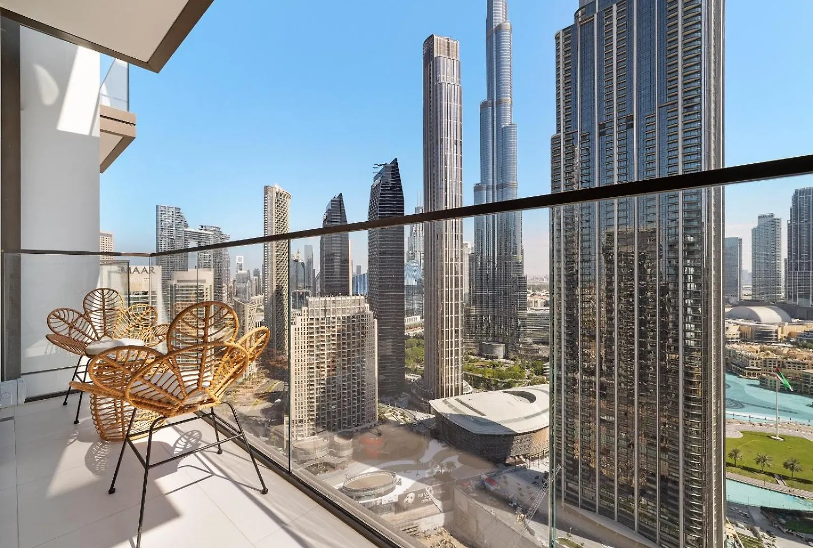 Stunning 1-Bedroom With Burj Khalifa And Fountain Views Dubai Apartment